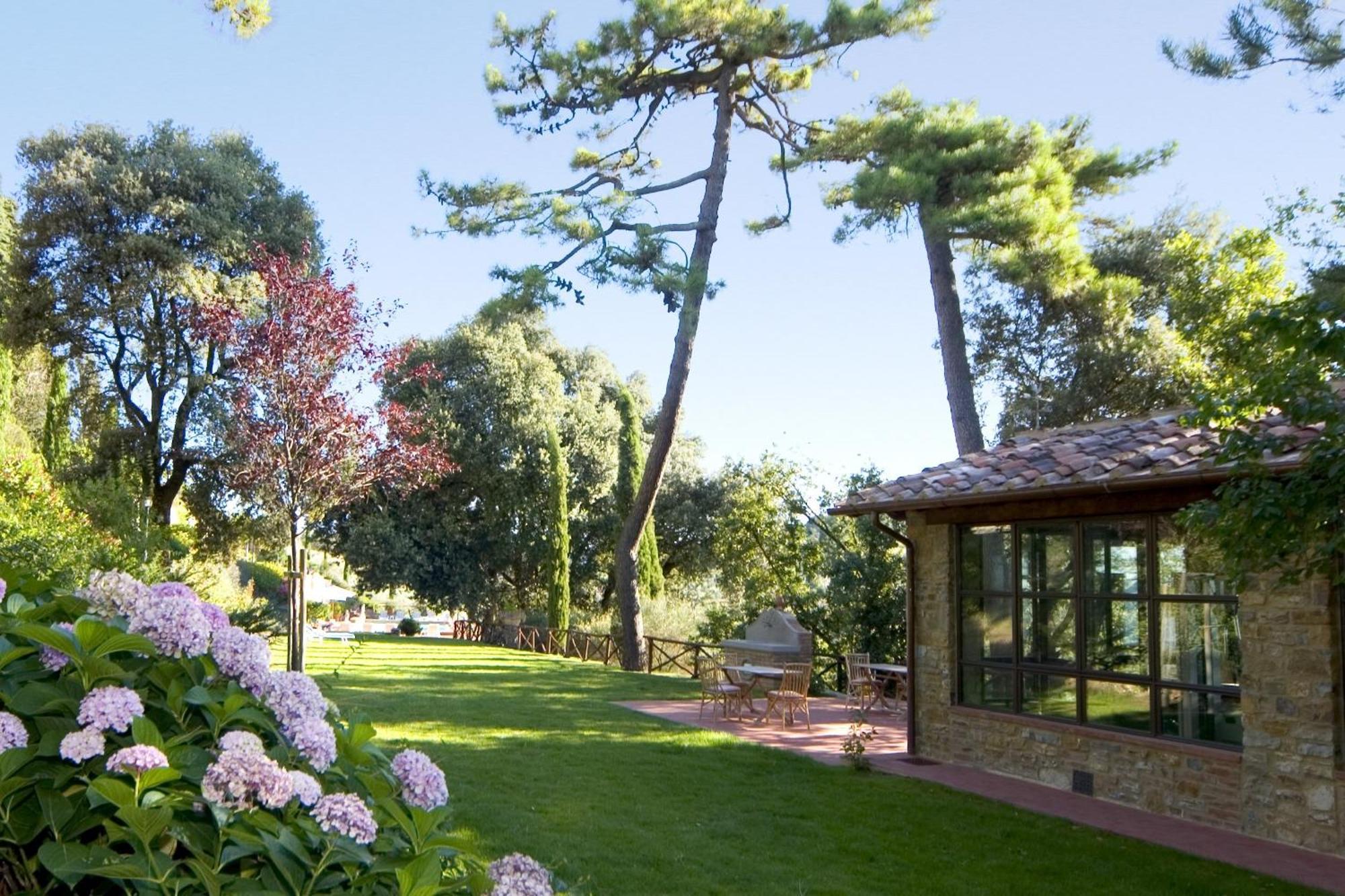 Aparthotel Castelletto Di Montebenichi Monte Benichi Esterno foto