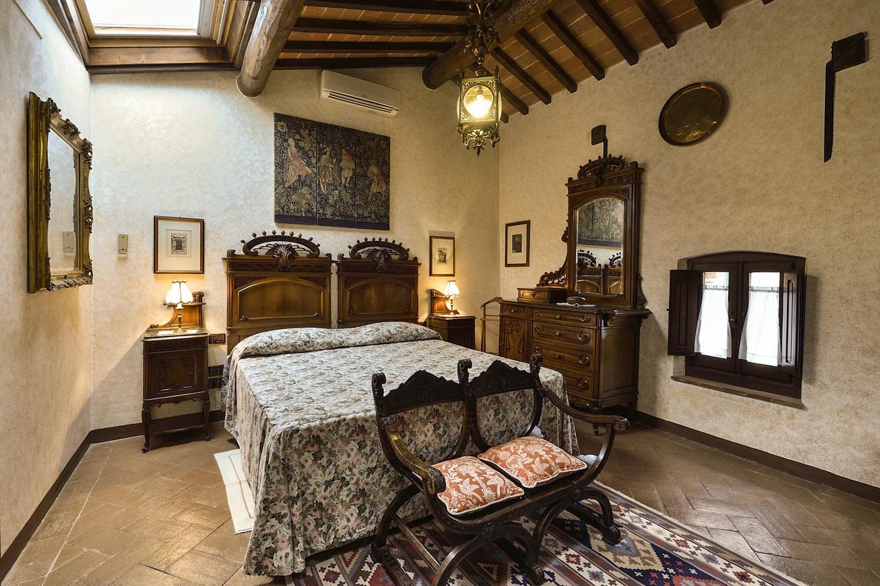 Aparthotel Castelletto Di Montebenichi Monte Benichi Esterno foto