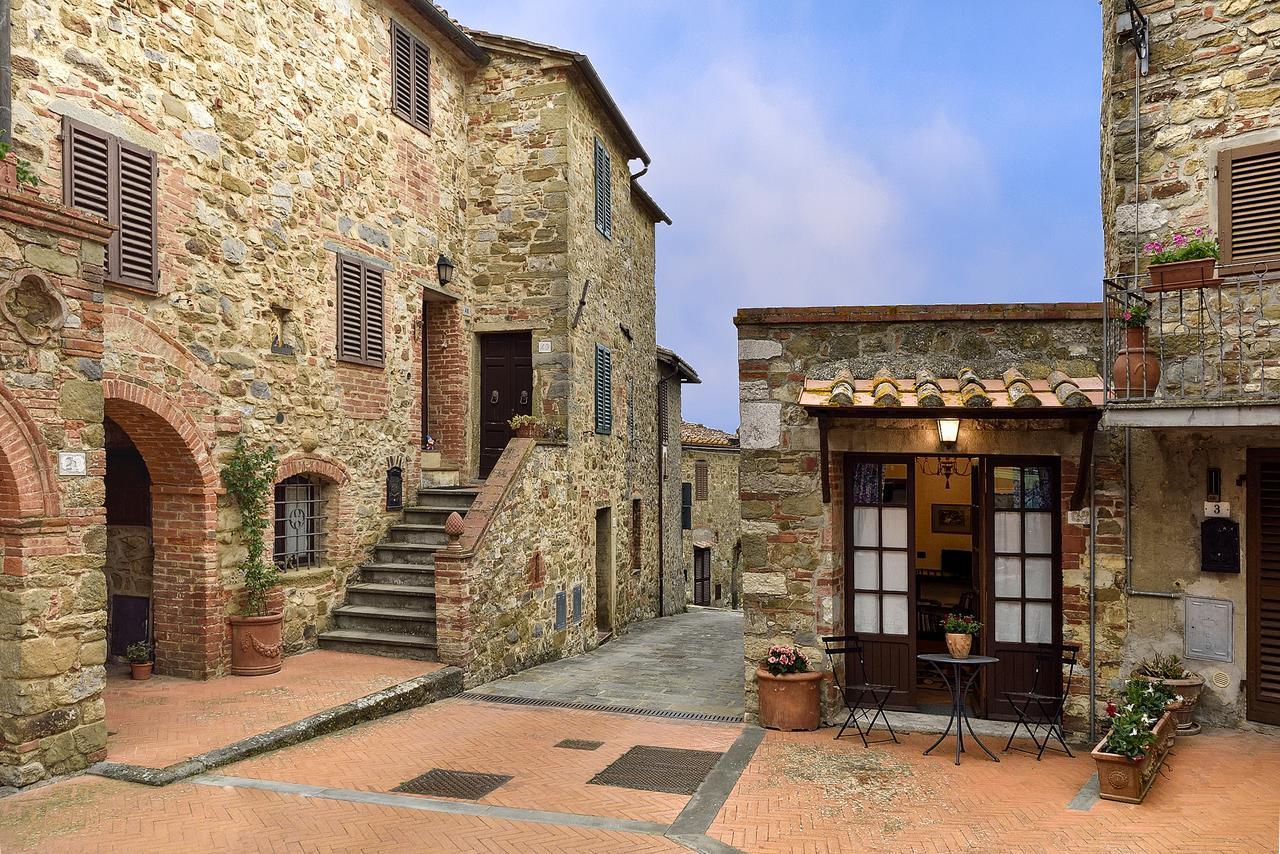 Aparthotel Castelletto Di Montebenichi Monte Benichi Esterno foto