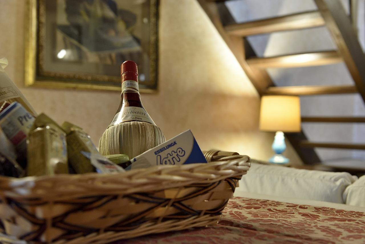Aparthotel Castelletto Di Montebenichi Monte Benichi Esterno foto