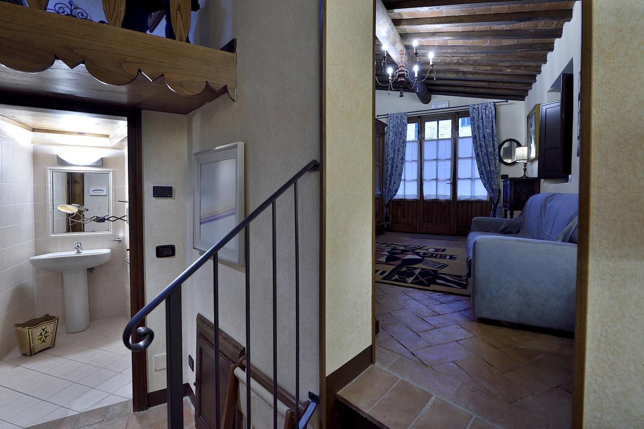 Aparthotel Castelletto Di Montebenichi Monte Benichi Esterno foto