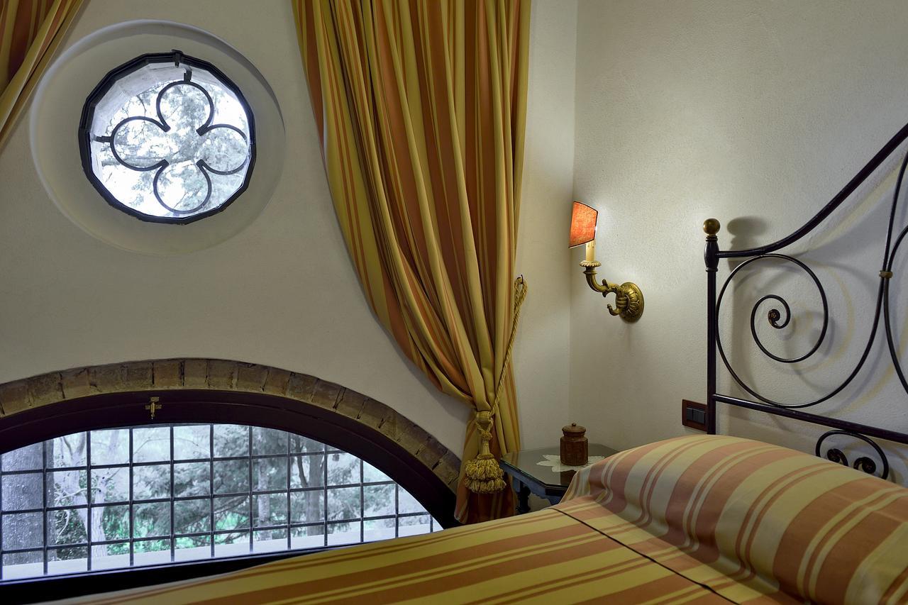 Aparthotel Castelletto Di Montebenichi Monte Benichi Esterno foto