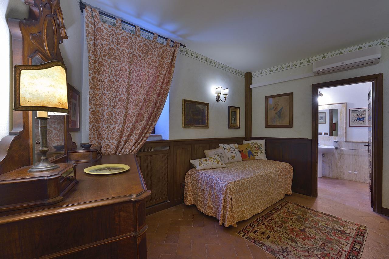 Aparthotel Castelletto Di Montebenichi Monte Benichi Esterno foto