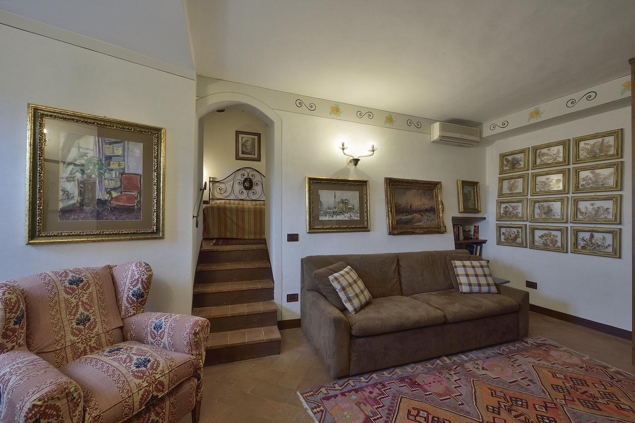 Aparthotel Castelletto Di Montebenichi Monte Benichi Esterno foto