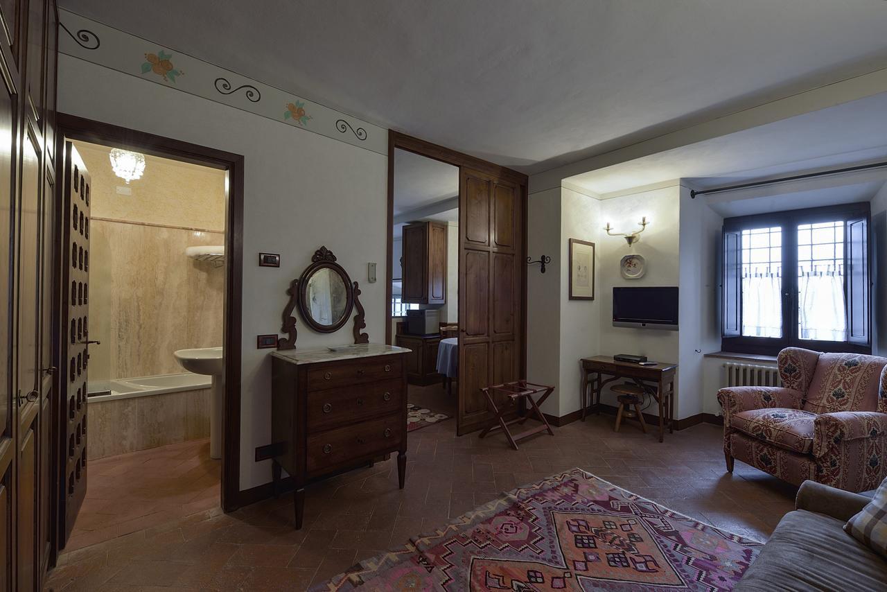 Aparthotel Castelletto Di Montebenichi Monte Benichi Esterno foto