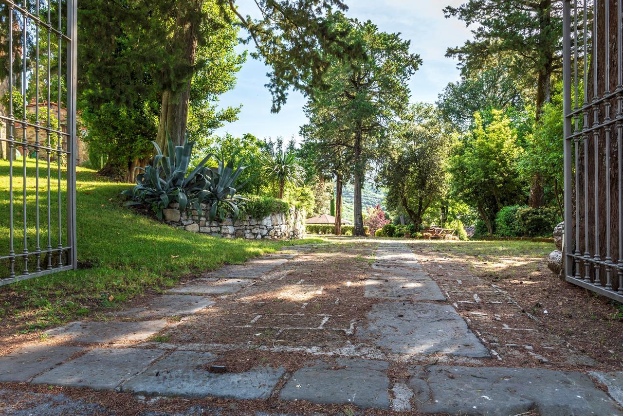 Aparthotel Castelletto Di Montebenichi Monte Benichi Esterno foto