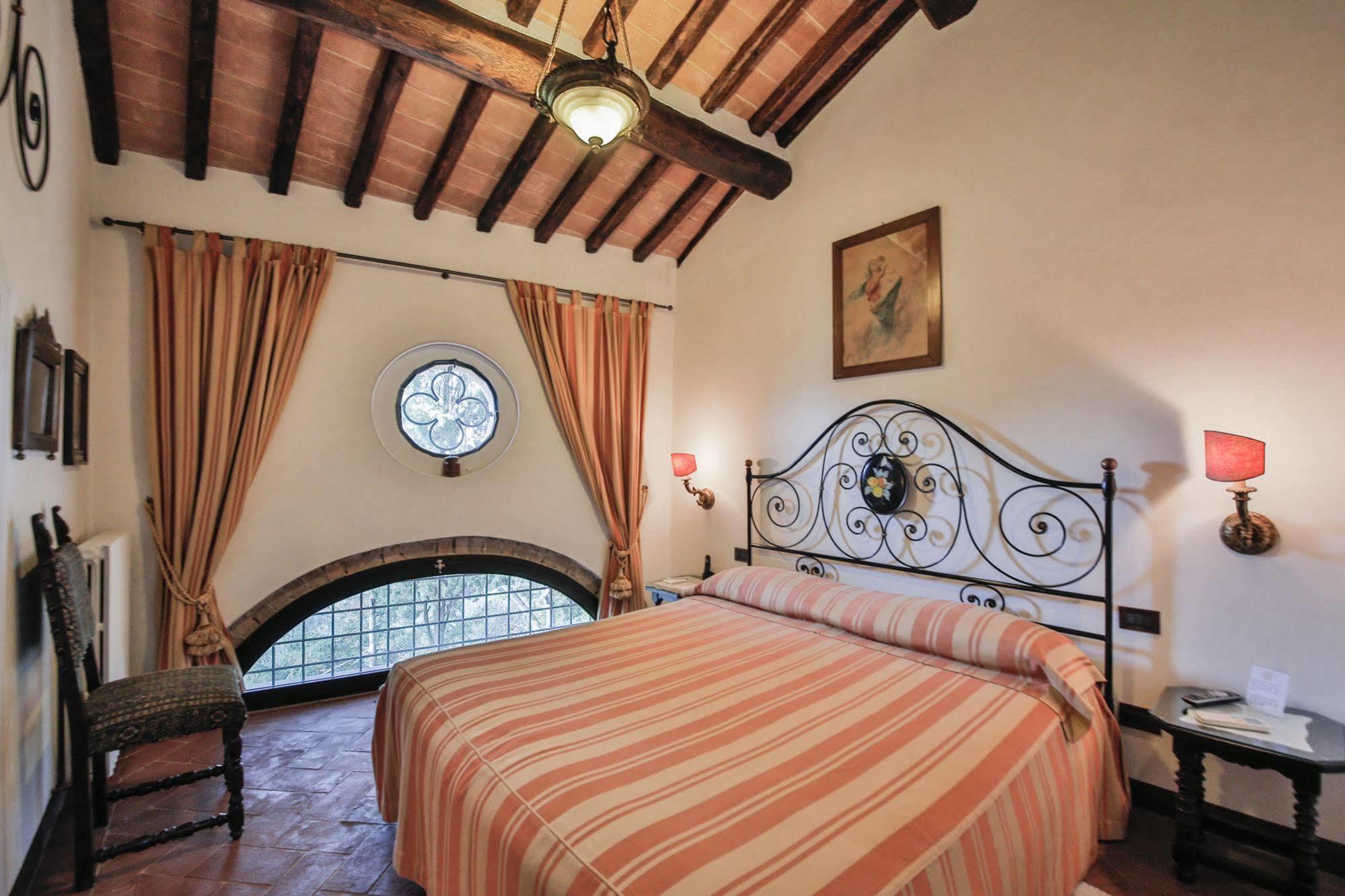 Aparthotel Castelletto Di Montebenichi Monte Benichi Esterno foto