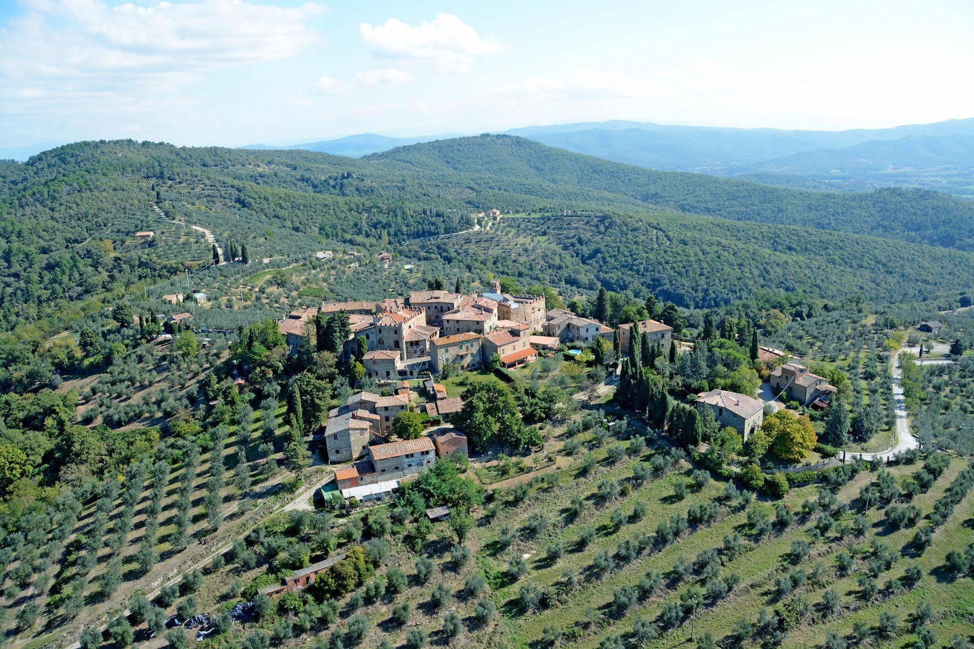 Aparthotel Castelletto Di Montebenichi Monte Benichi Esterno foto